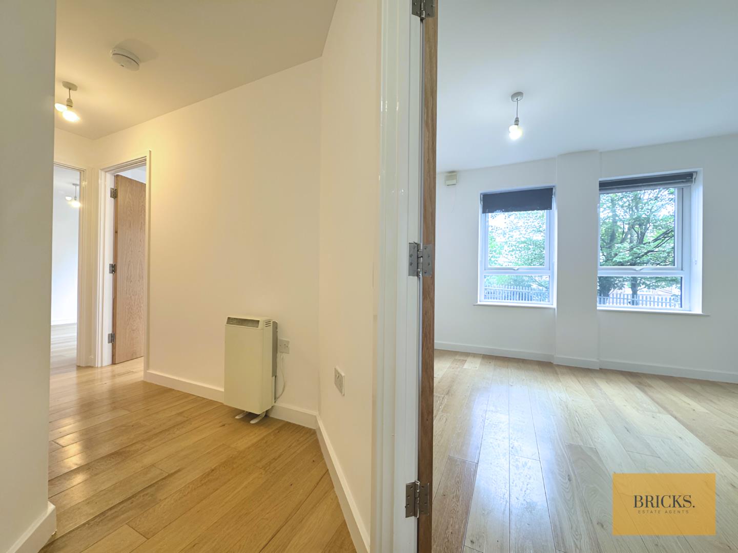 mNLLwNRU90i_nzZiYiHzlg